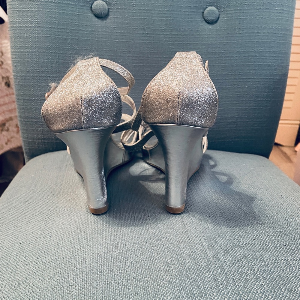 Sandals - Picture 6 of 9